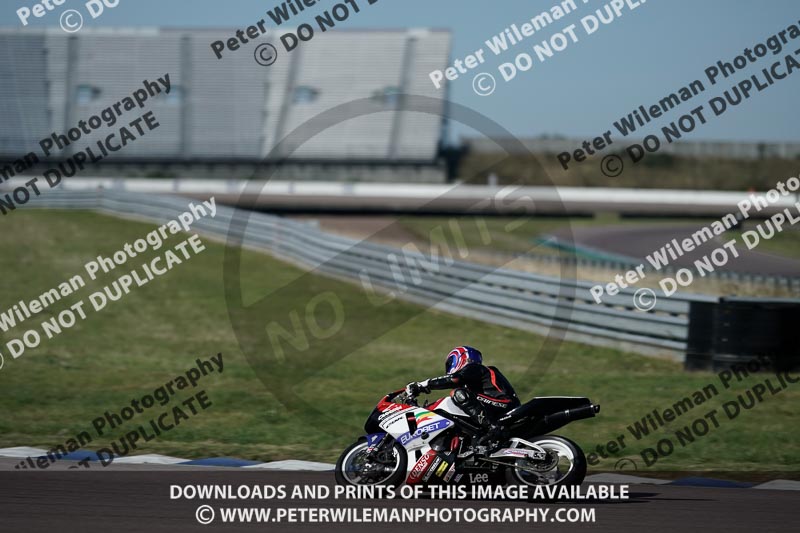 Rockingham no limits trackday;enduro digital images;event digital images;eventdigitalimages;no limits trackdays;peter wileman photography;racing digital images;rockingham raceway northamptonshire;rockingham trackday photographs;trackday digital images;trackday photos